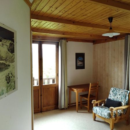 Le Vieux Chalet Bed & Breakfast Embrun Bagian luar foto