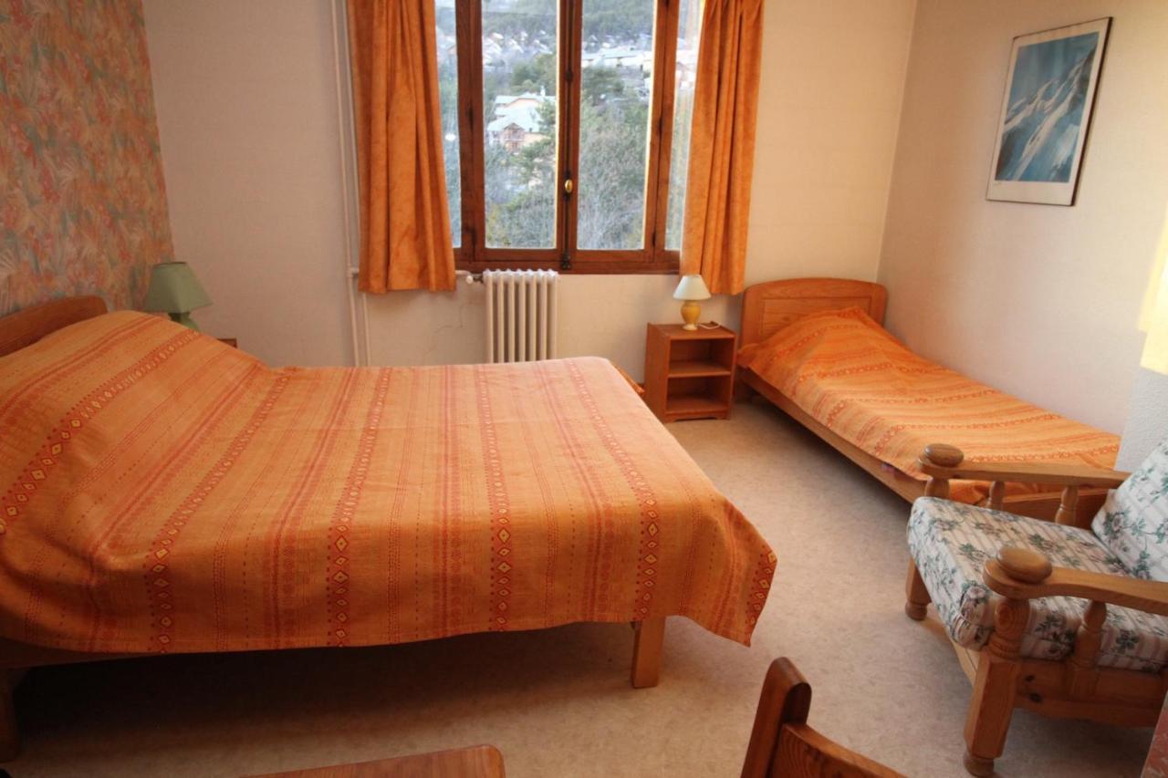 Le Vieux Chalet Bed & Breakfast Embrun Bagian luar foto