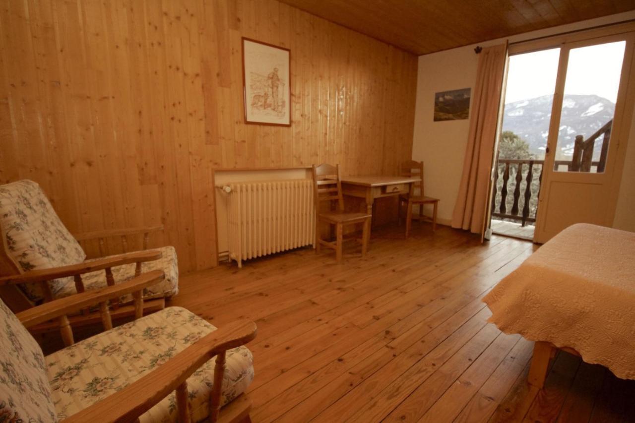 Le Vieux Chalet Bed & Breakfast Embrun Bagian luar foto